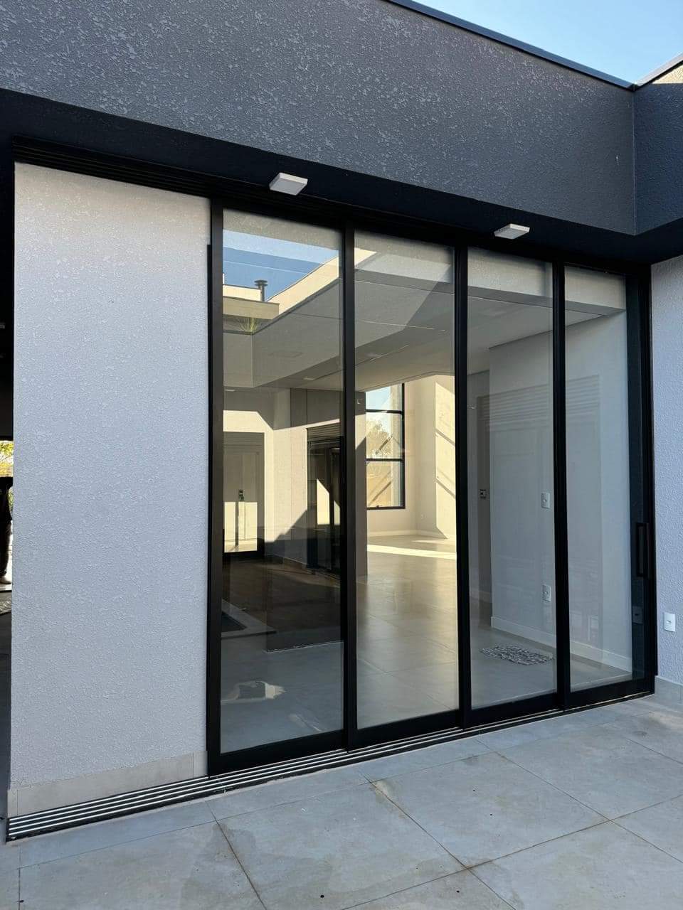 Porta deslizante alumínio - foto 1