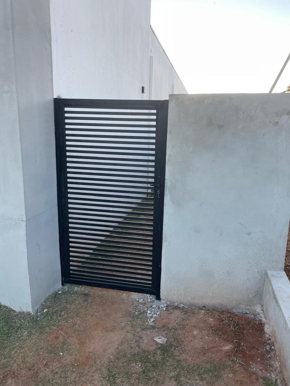 Portão lateral - foto 3